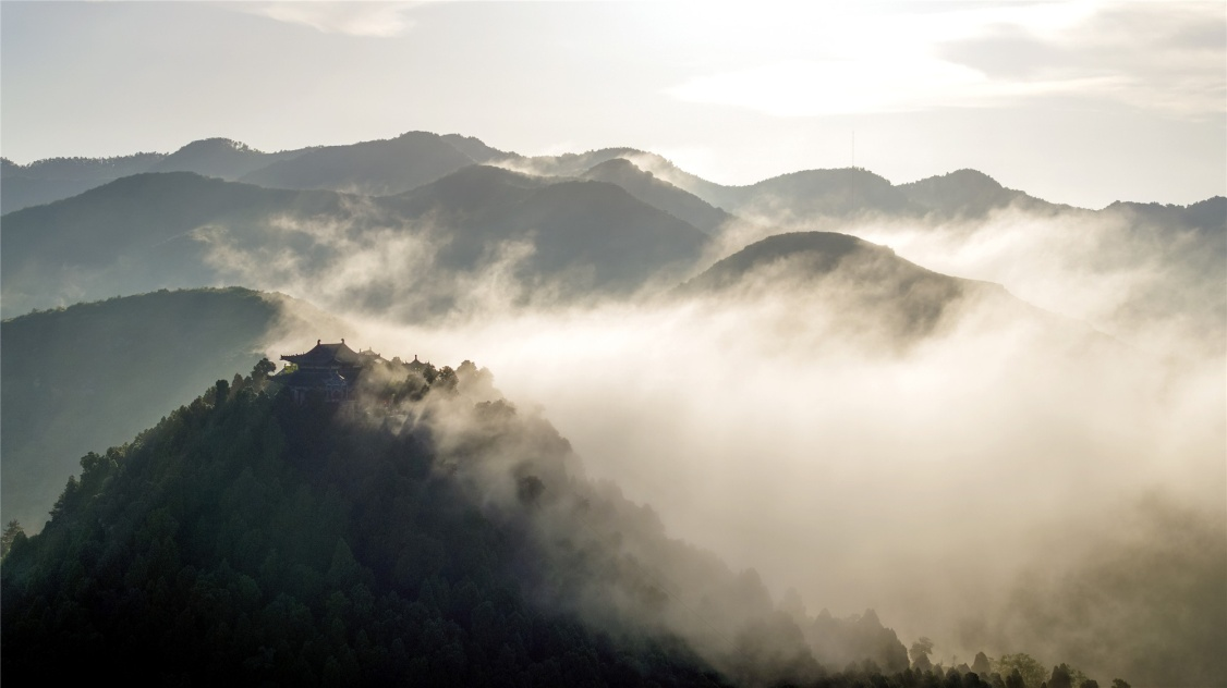 陜西合陽(yáng)：云蒸霞蔚武帝山